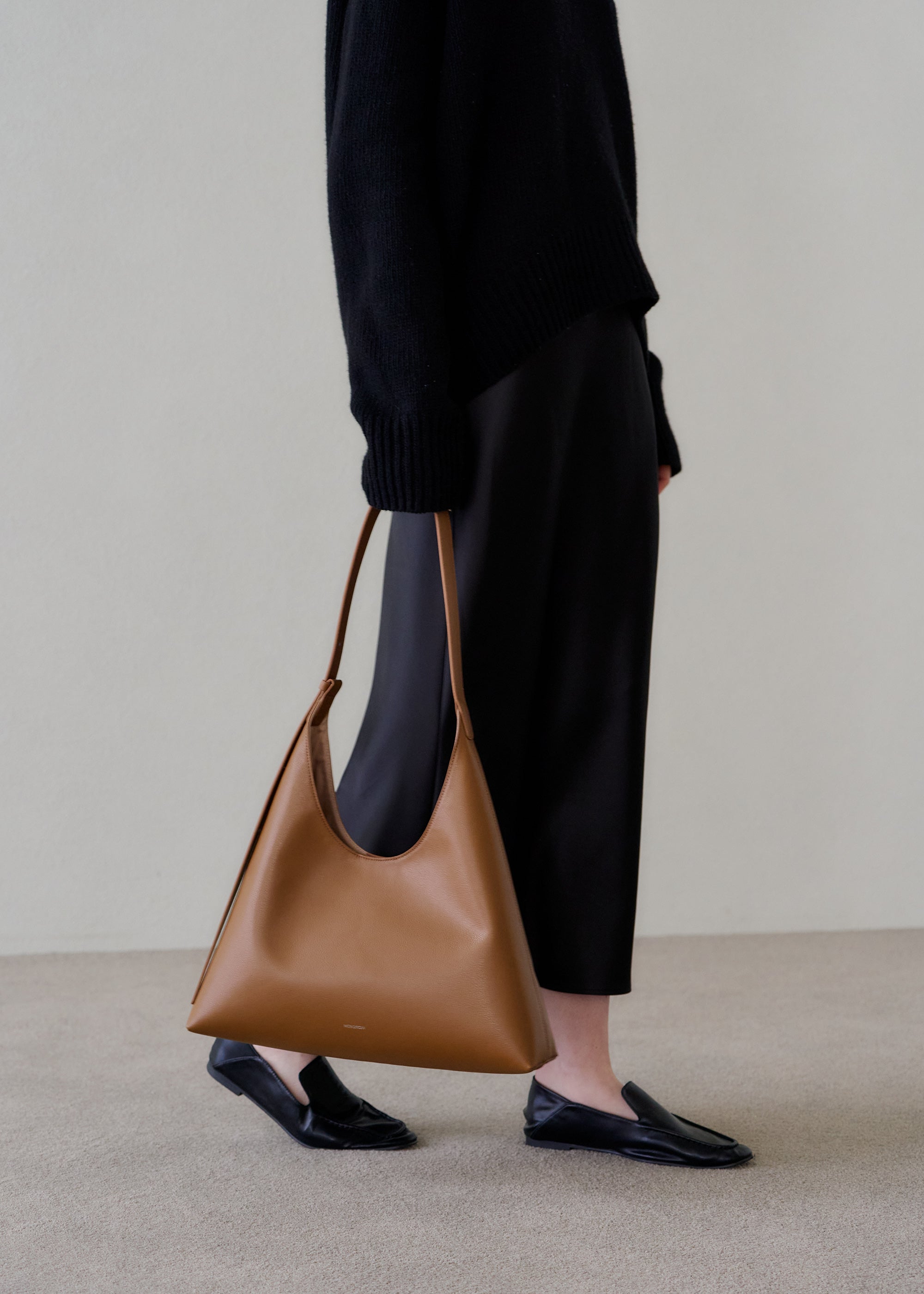 バッグ MONOROW ANGLE BAG CAMEL Angle Camel – Monorow Indonesia