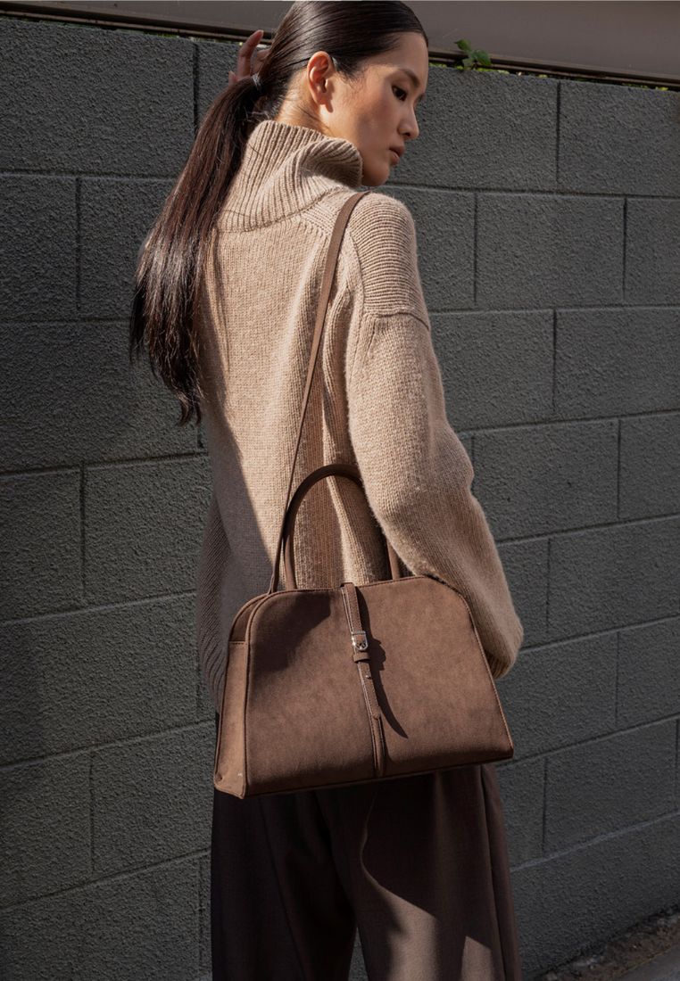 Blanc Medium Suede Choco Brown – Monorow Indonesia